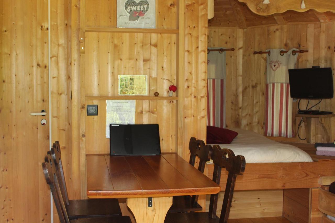 Domaine De Syam - Gites, Chambres D'Hotes & Cabanes Exterior photo